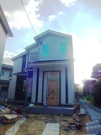 Local appearance photo. Local (11 May 2013) Shooting