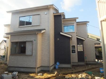 Local appearance photo. Local (11 May 2013) Shooting