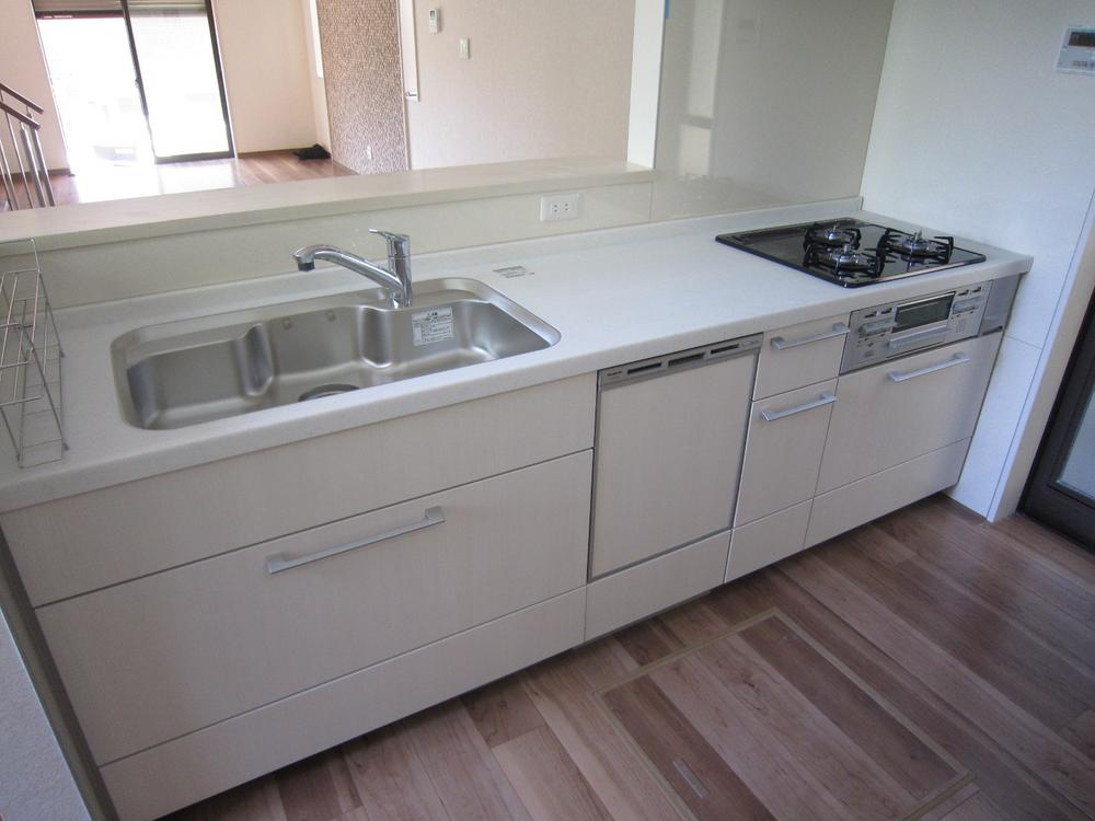 Kitchen. Dishwasher, It is counter kitchen with a water purifier.