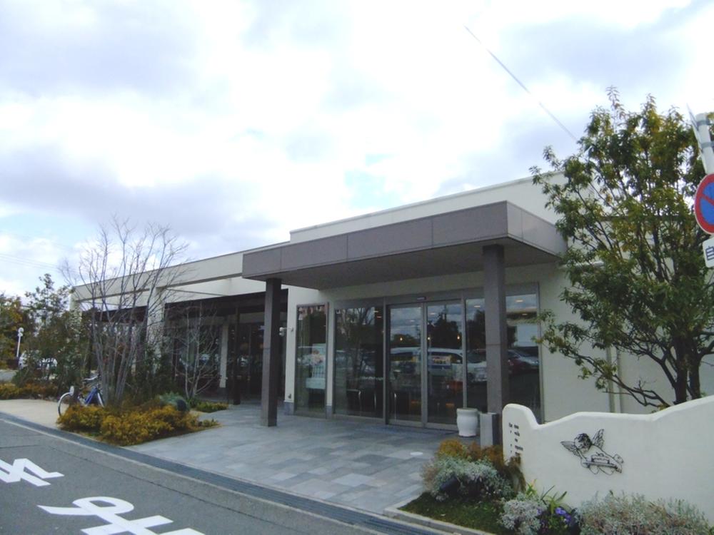 Other Environmental Photo. "Mille-feuille" to Saidera shop 660m   ◆ "Mille-feuille" Saidera shop. Also enjoy takeout pie of crispy is excellent millefeuille. Weather is nice, A nice tea time with your family and friends in the open cafe. 