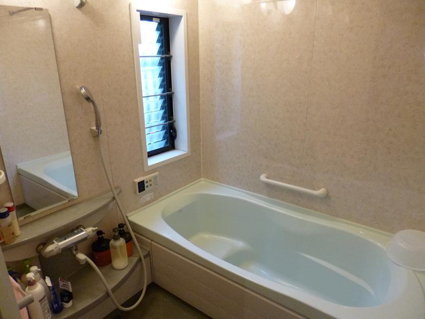 Bathroom. Indoor (11 May 2013) Shooting