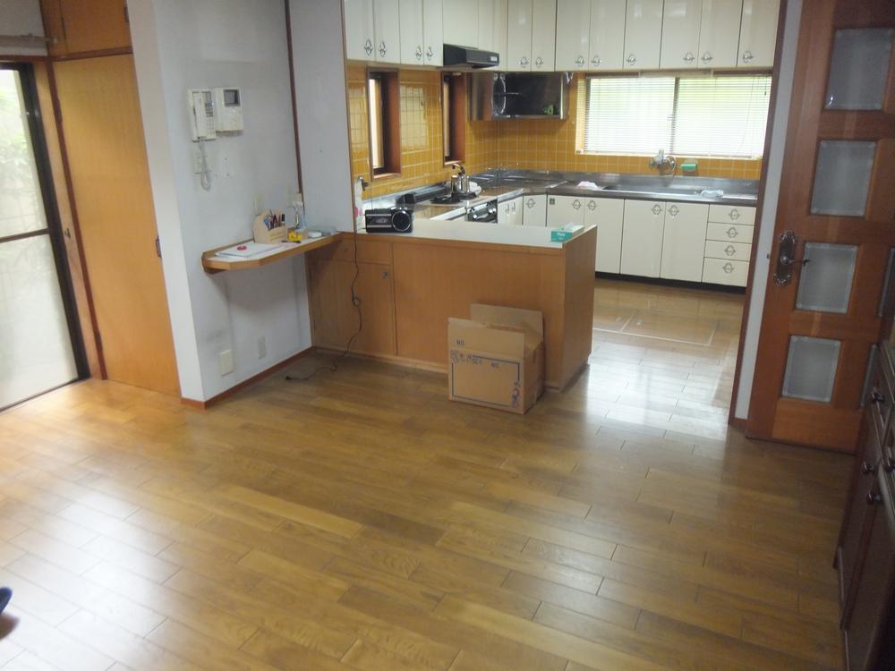 Living. Indoor (July 2013) Shooting ・ Living dining, Spacious 15.4 Pledge