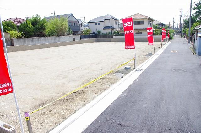 Local photos, including front road. Local (August 2013) Shooting