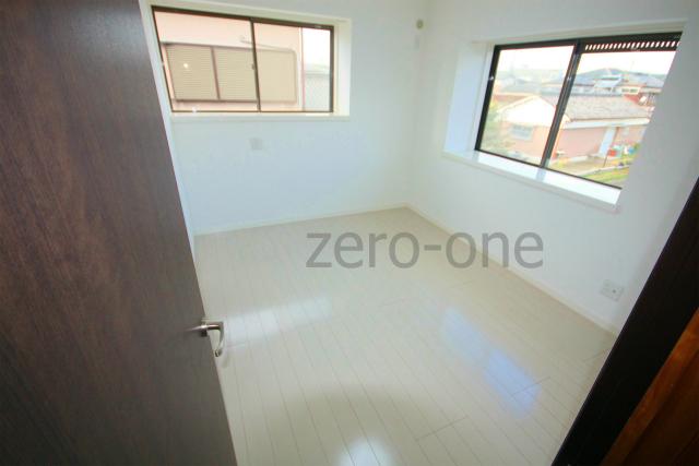 Non-living room. Second floor Western-style 1