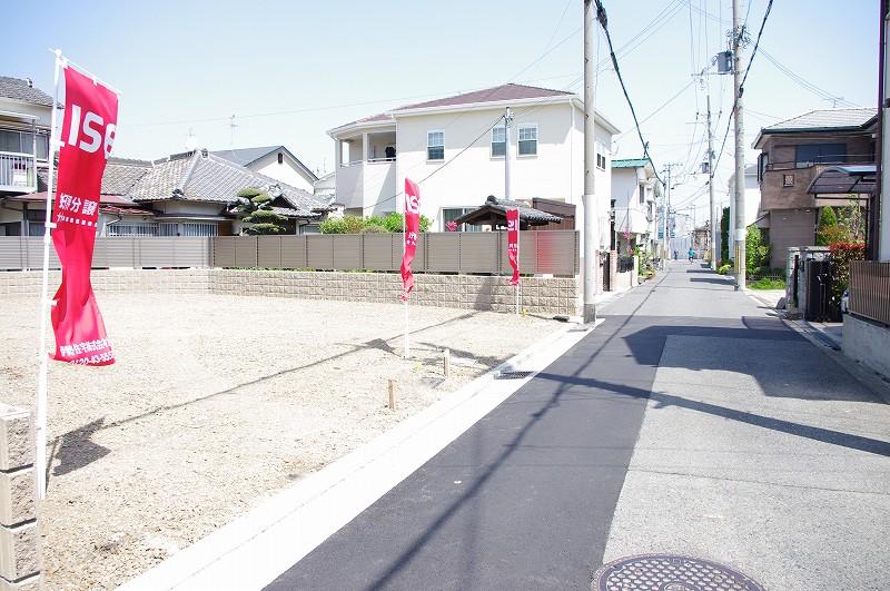 Local photos, including front road. Local (April 2013) Shooting