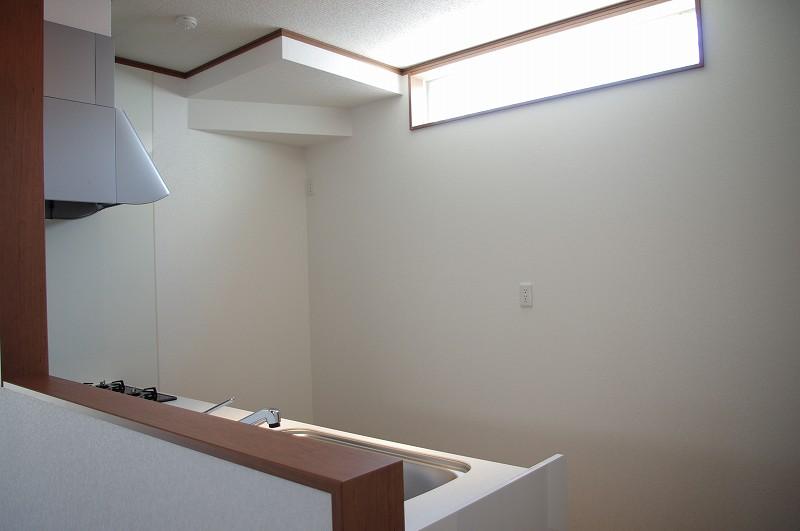 Kitchen.  [Model house: the kitchen]  Skylight is attached to the kitchen! It mom is also a big pleasure bright kitchen!  Room (August 2013) Shooting