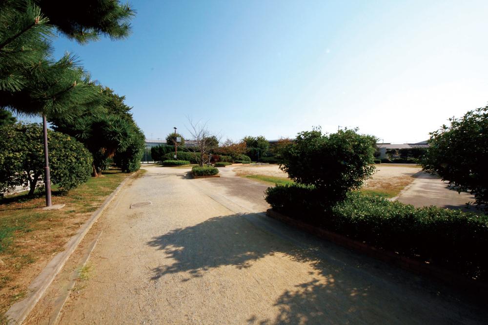 park. 815m until the new park