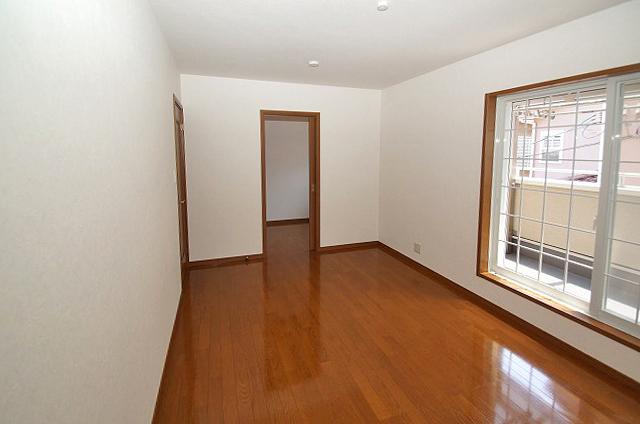 Non-living room. Cross re-covered settled