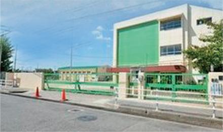 Primary school. Takaishi Municipal Toriishi to elementary school 387m