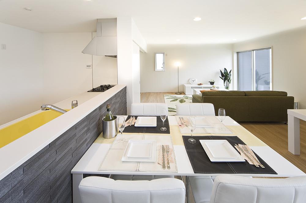 Kitchen. Delicious smile and conversation is spread Nobonobi dining (model house)