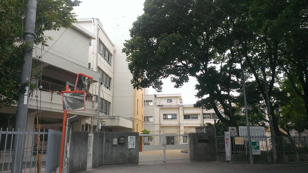 Primary school. Takaishi 720m up to municipal high yang Elementary School