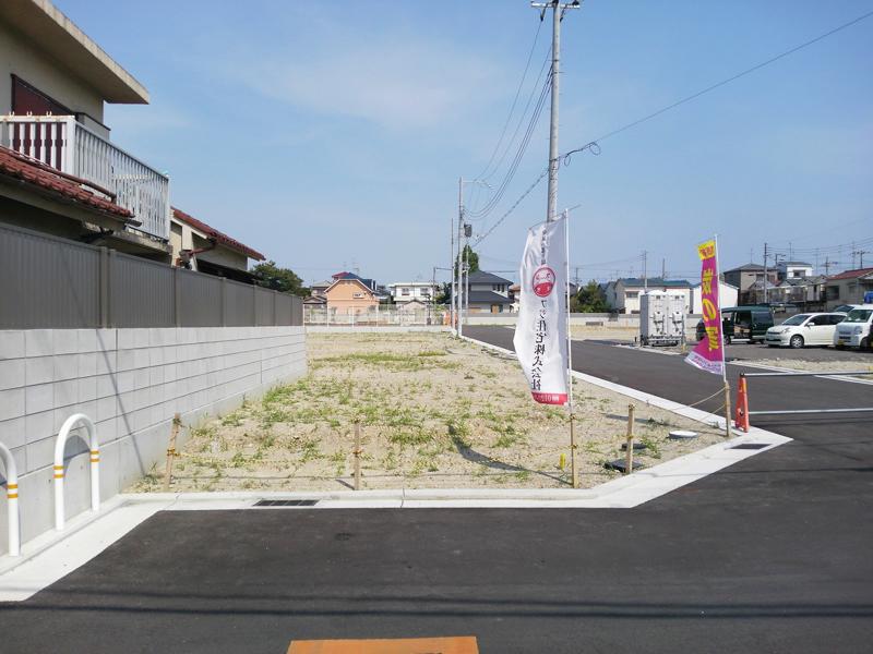 Local land photo. All sections 100m2 than. Site area of the room. New Town to draw a smile full of life scene of the family. (Shooting at local / 2013 November)