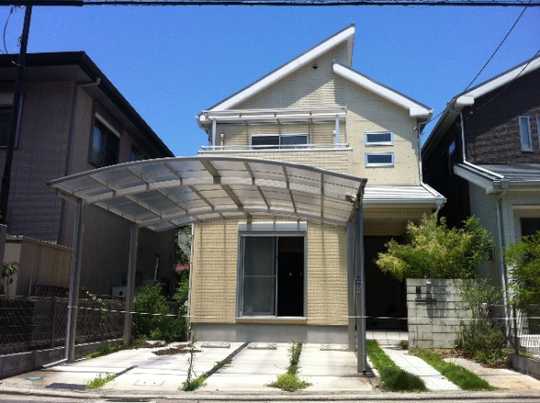 Local appearance photo. Shooting from the front