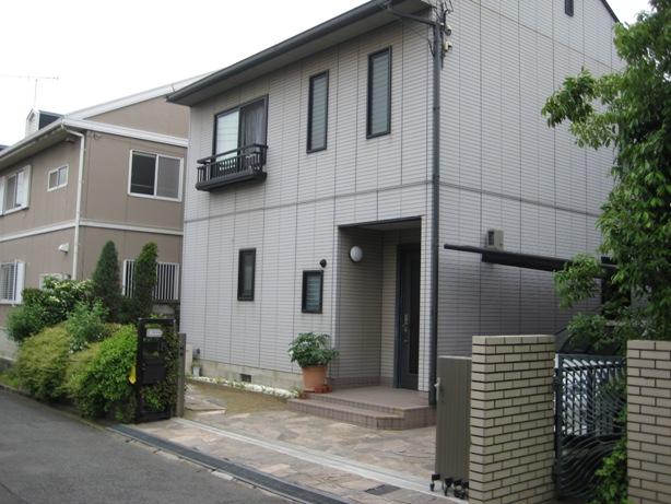 Local appearance photo. Local (May 2012) shooting