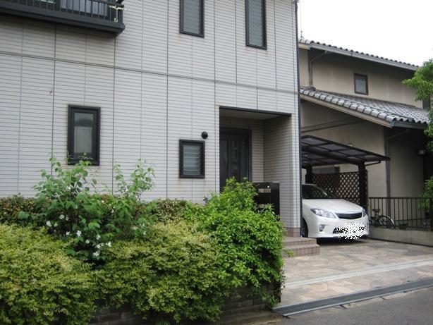 Local appearance photo. Local (May 2012) shooting