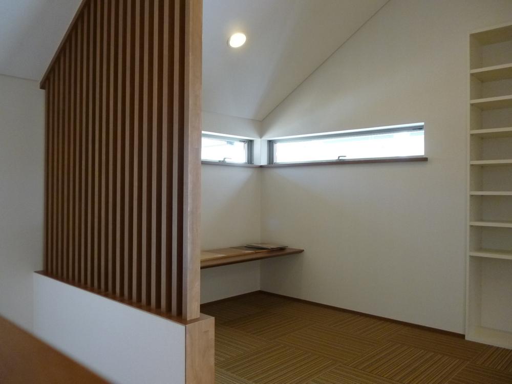 Model house photo. Neighborhood model house tour Allowed