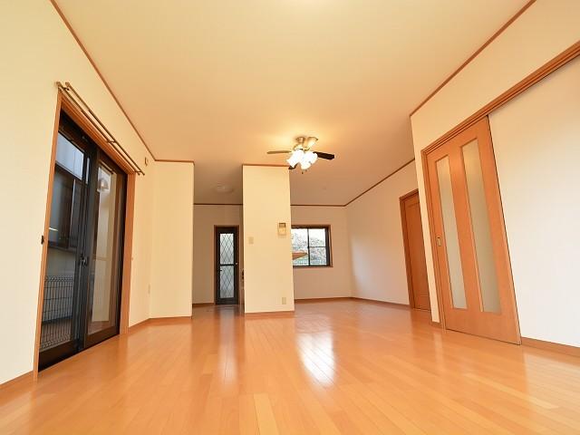 Living. Takatsuki Kamihamuro 3-chome living