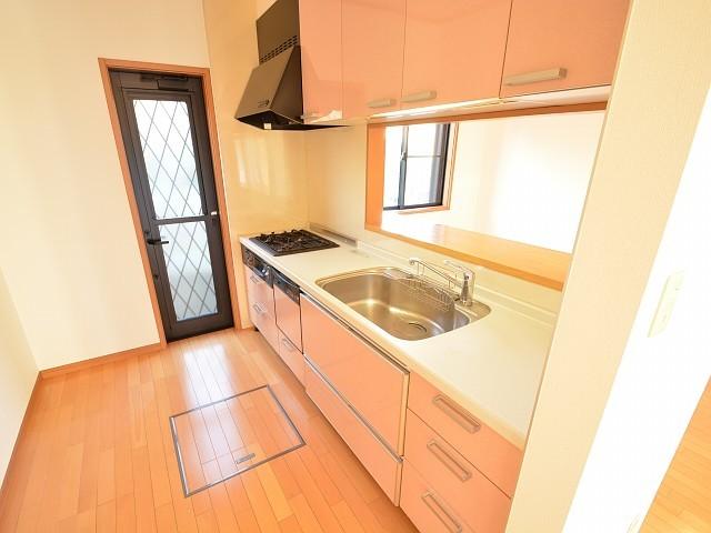 Kitchen. Takatsuki Kamihamuro 3-chome kitchen