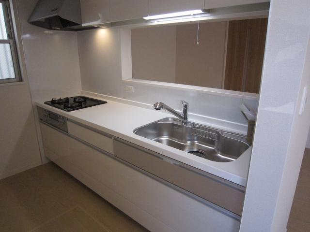 Kitchen. Shooting from the room