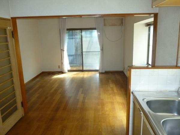 Living. 14 Pledge certain LDK