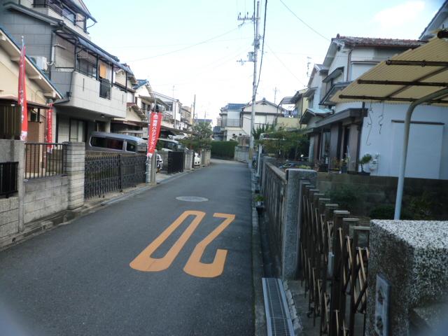 Local photos, including front road. Local (12 May 2013) Shooting