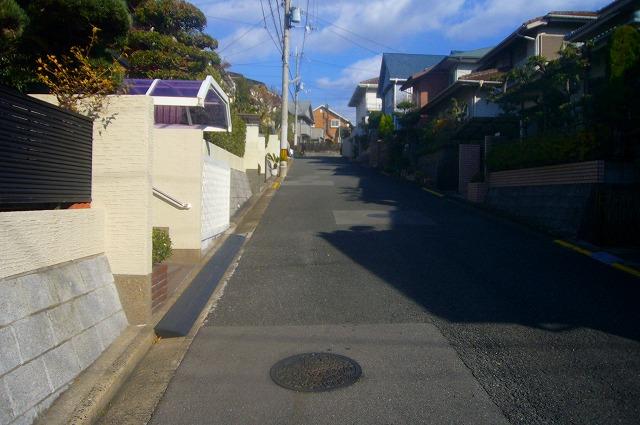 Local photos, including front road. Local (12 May 2013) Shooting