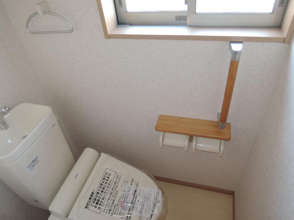 Toilet. Indoor (11 May 2013) Shooting