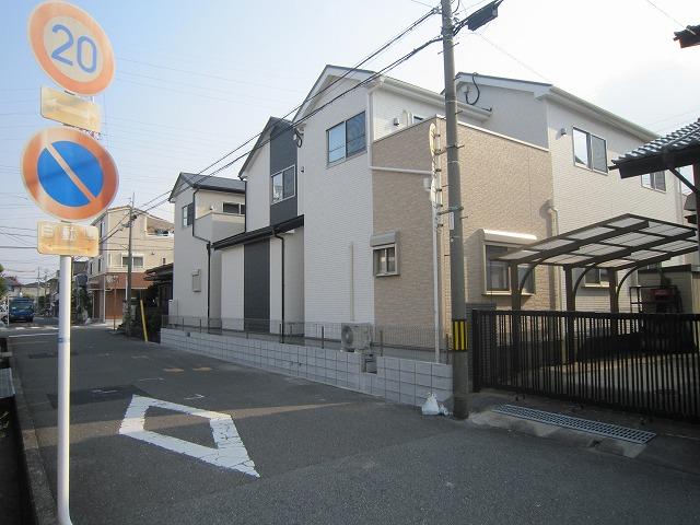 Local photos, including front road. Local (December 6, 2013) Shooting