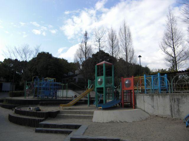 park. 349m to the pond park above