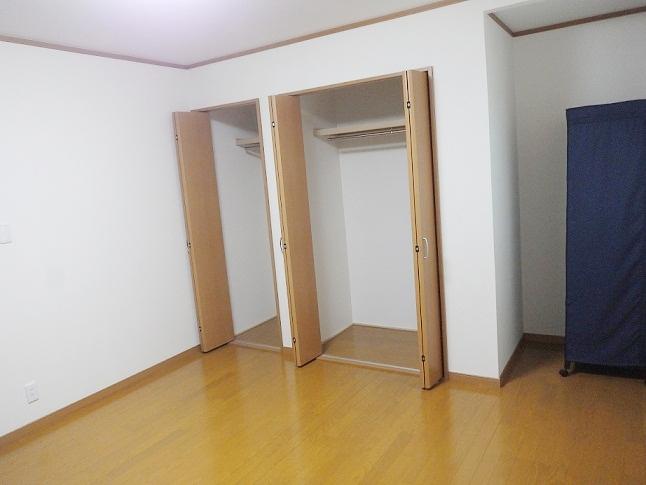 Other introspection. Indoor (September 2013) Shooting