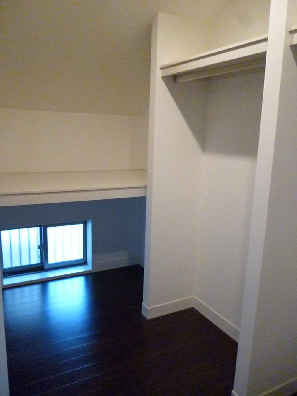 Receipt. Walk-in closet