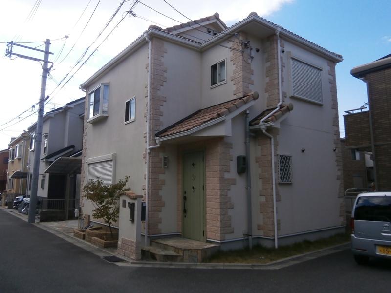 Local photos, including front road. Local (11 May 2013) Shooting