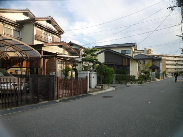 Local appearance photo. Local (10 May 2013) Shooting