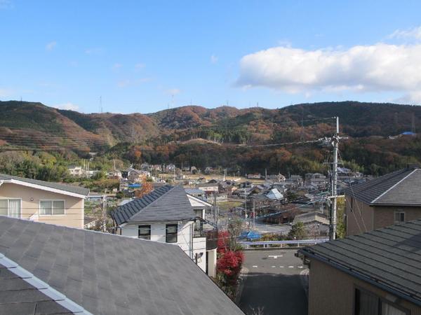 View photos from the dwelling unit. It is the east side of the view. East side it becomes tiers.