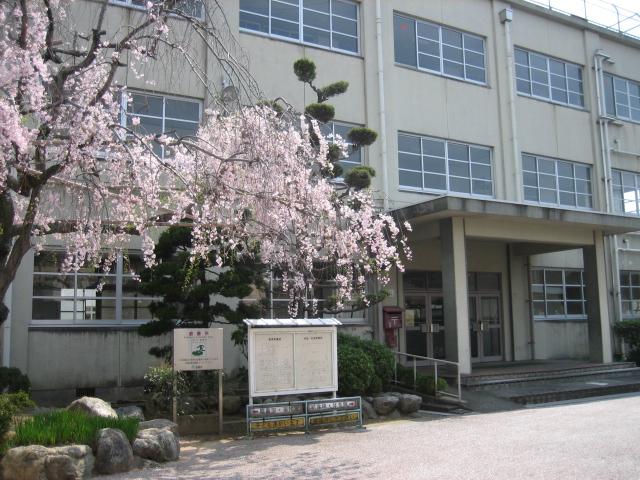Primary school. 619m to Takatsuki Municipal Daikan Elementary School