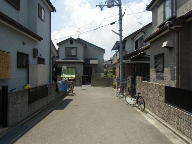 Other local. JR Settsu Tomita Station 15-minute walk!