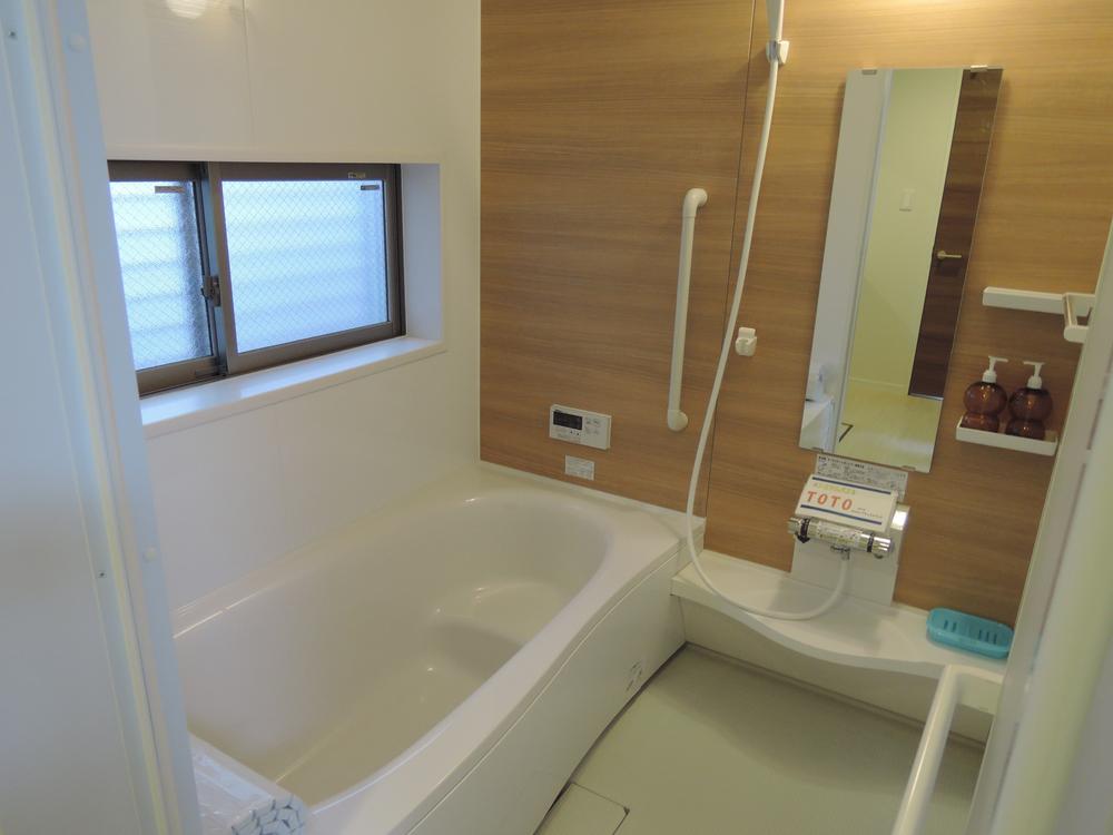 Bathroom. Indoor (12 May 2013) Shooting