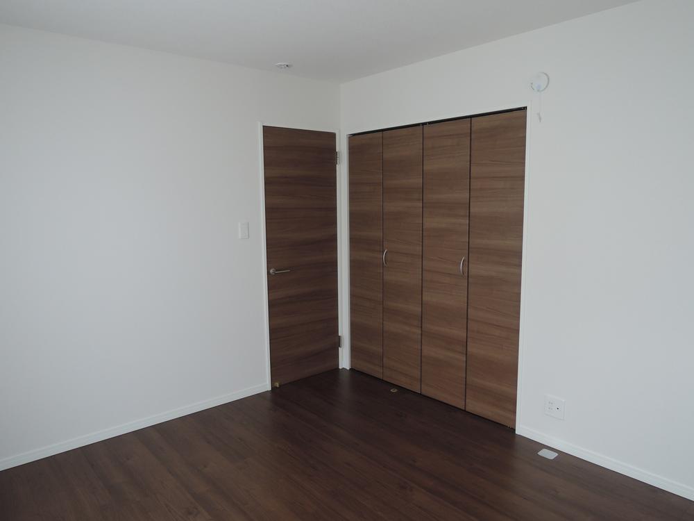 Non-living room. Indoor (12 May 2013) Shooting