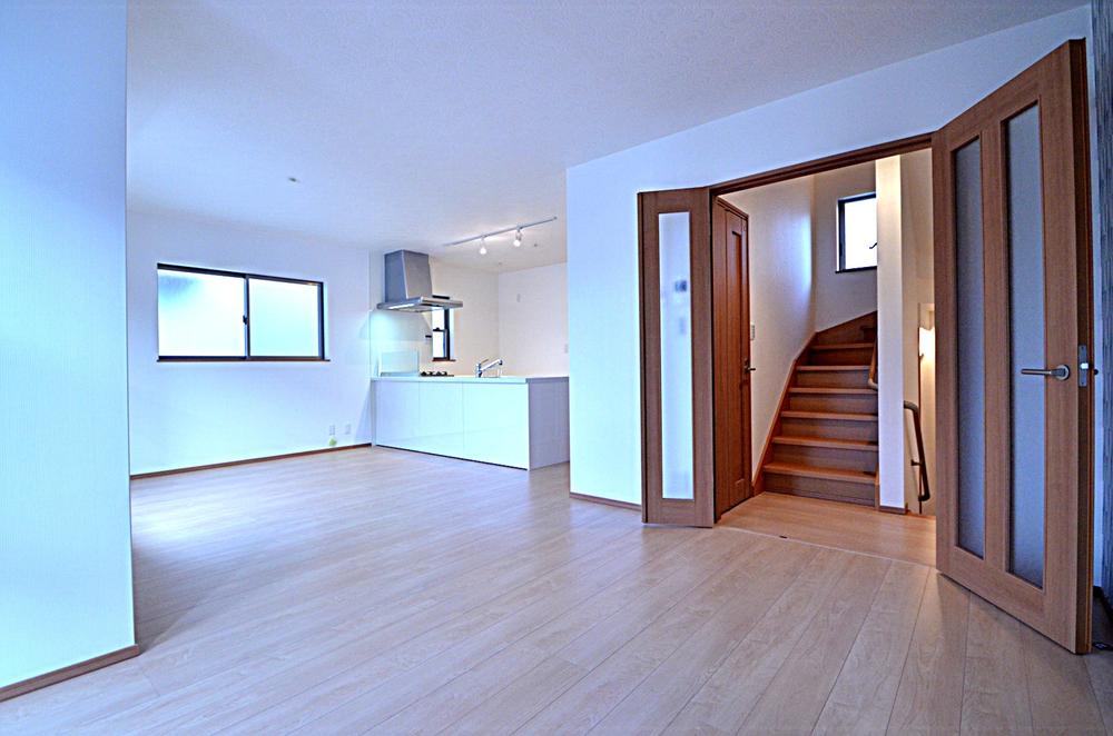 Living. Local (May 2013) Shooting