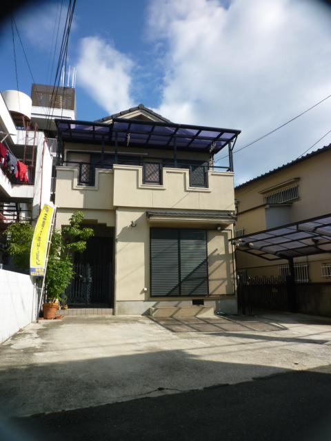 Local appearance photo. Local (11 May 2013) Shooting