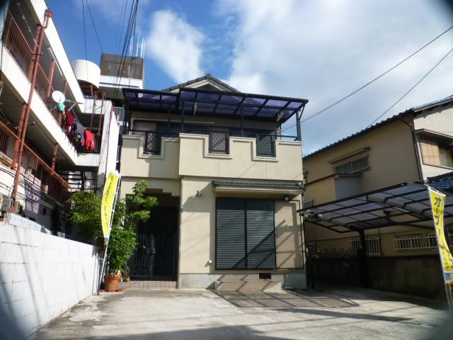 Local appearance photo. Local (11 May 2013) Shooting