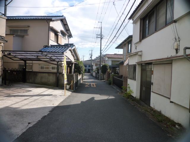 Local appearance photo. Local (11 May 2013) Shooting