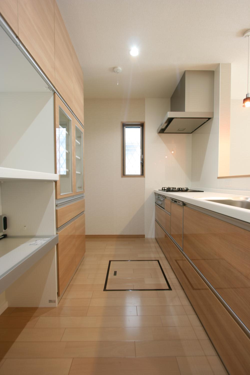 Building plan example (exterior photos). Model house