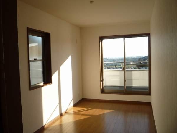 Non-living room. Western-style 6.5 Pledge (east)