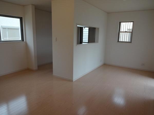 Same specifications photos (living). Living room with the family of smile gather ☆