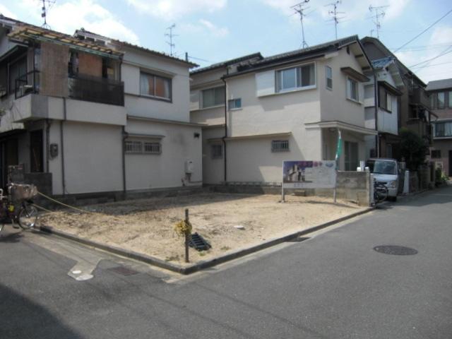 Local land photo. Is a corner lot