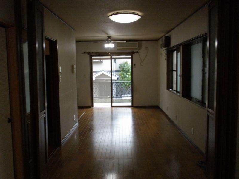 Living. Indoor (12 May 2013) Shooting