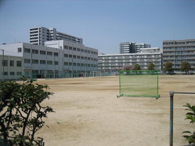 Junior high school. 968m to Takatsuki Municipal fourth junior high school