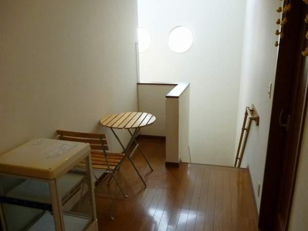 Other local. 2nd floor hall