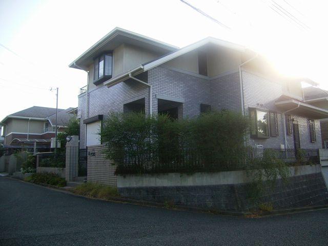 Local appearance photo. Local (10 May 2013) Shooting